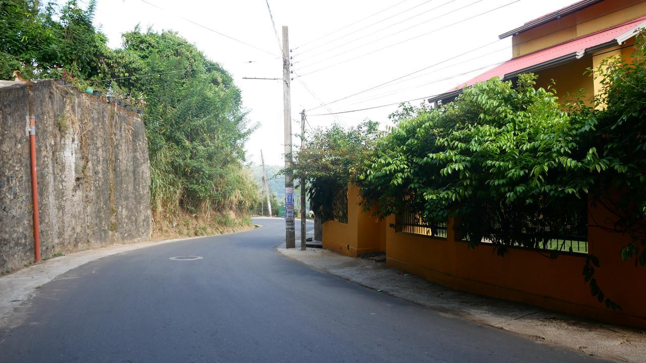 Yoho Home Away Home Kandy Buitenkant foto