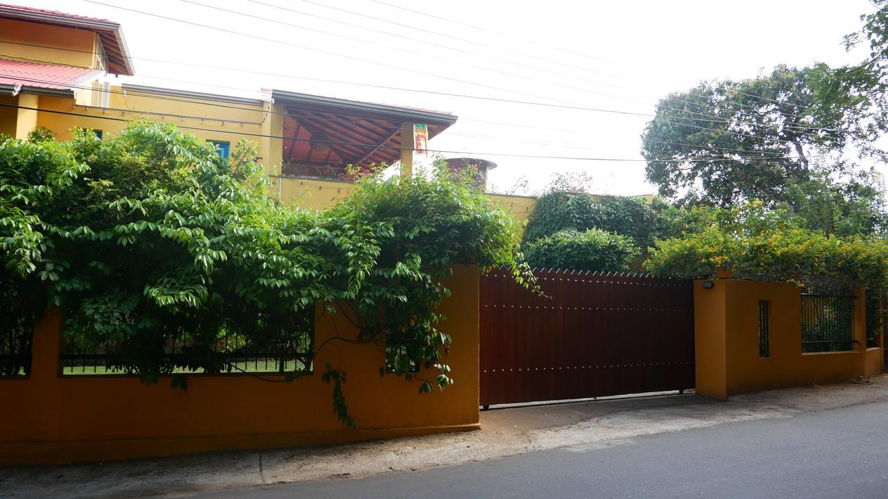 Yoho Home Away Home Kandy Buitenkant foto